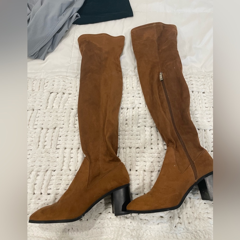 Zara knee high brow boots size 40